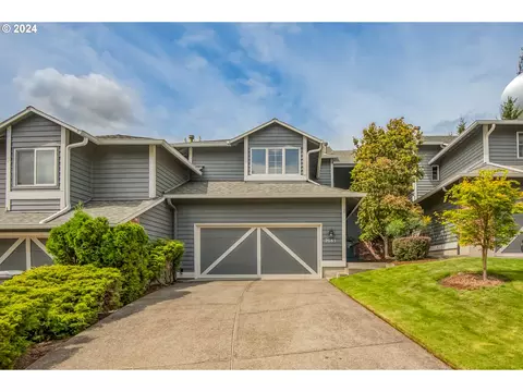 2085 Sunray Cir, West Linn, OR 97068