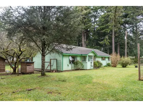 87391 Stewart Ln, Bandon, OR 97411