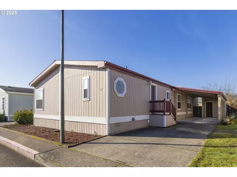 1949 SE Palmquist Rd #80, Gresham, OR 97080