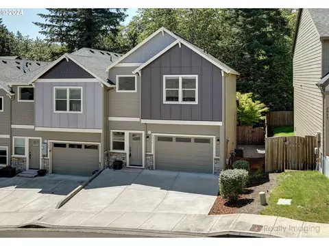 2035 34th St, Washougal, WA 98671
