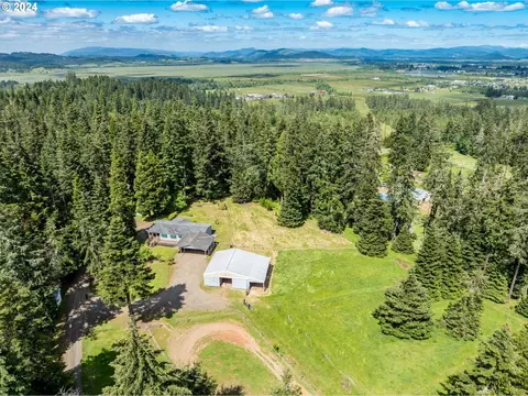 32336 Deberry Rd, Creswell, OR 97426