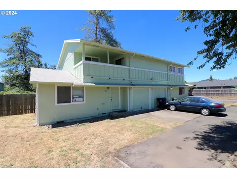 260 54th St, Springfield, OR 97478