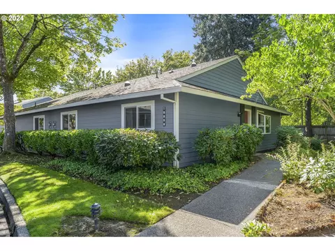 10860 SW Meadowbrook Dr #55, Tigard, OR 97224