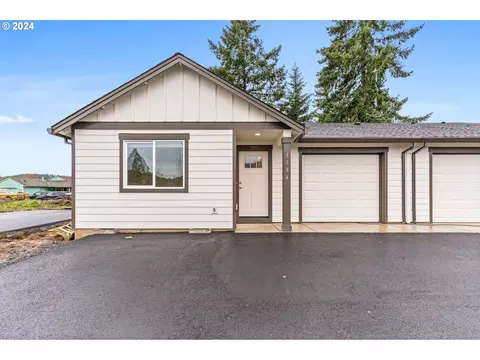 1189 38th Ct, Sweet Home, OR 97386