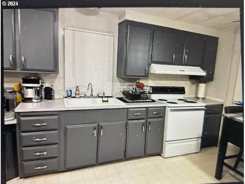 86072 Gossler Rd, Eugene, OR 97405