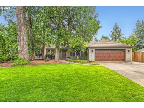 10124 SW 50th Ave, Portland, OR 97219