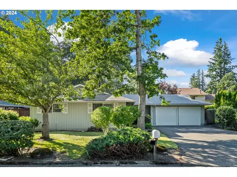 5385 SE Roethe Rd, Milwaukie, OR 97267