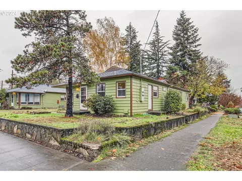 2333 NE Killingsworth St, Portland, OR 97211