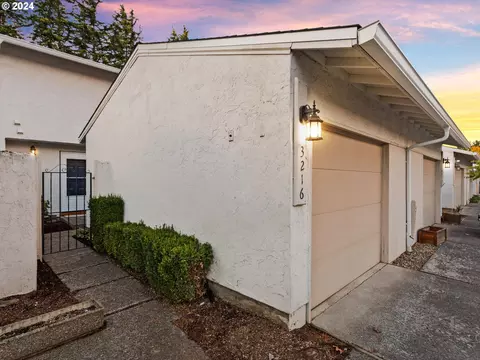 3216 NE 29th St, Gresham, OR 97030