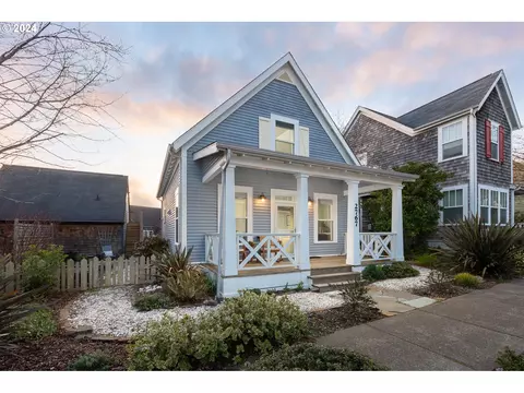 2767 SW Beach Ave, Lincoln City, OR 97367