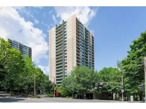 111 SW Harrison St #23A, Portland, OR 97201