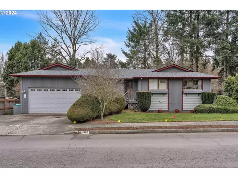 1980 SE Paloma Dr, Gresham, OR 97080