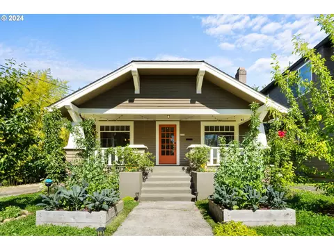 3728 NE 73rd Ave, Portland, OR 97213
