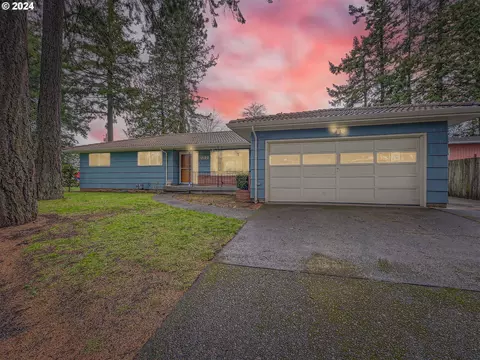 13135 SE Salmon St, Portland, OR 97233