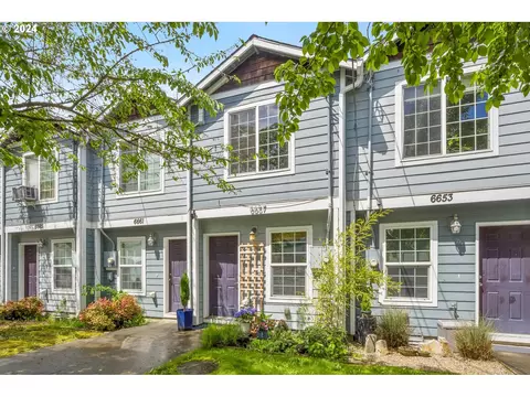 6657 N Columbia Way NE, Portland, OR 97203