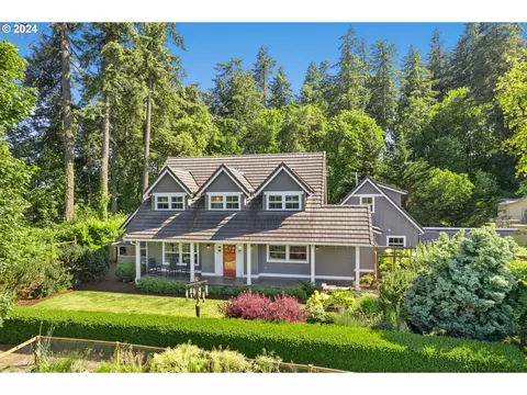 1975 Woodson Loop, Eugene, OR 97405