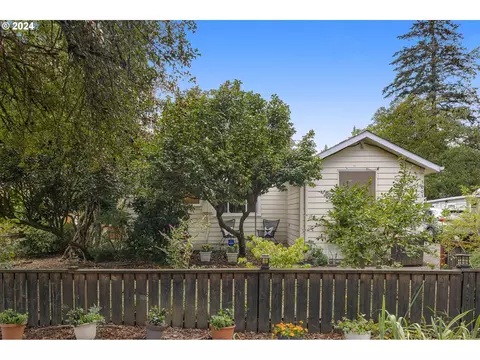 5005 SE 109th Ave, Portland, OR 97266