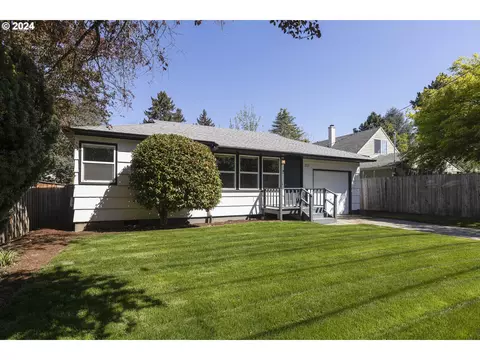 3823 SE Lexington St, Portland, OR 97202