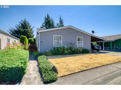 375 Metlako Way #30, Columbia City, OR 97018