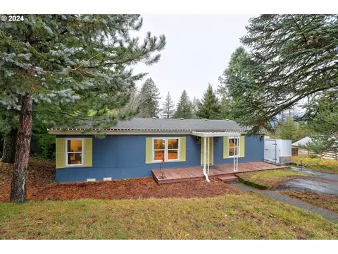 15 SW Belle St, Cascade Locks, OR 97014