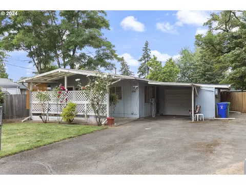 16825 SE Clinton St, Portland, OR 97236