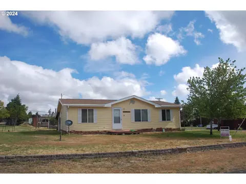 205 W Pennoyer St, Condon, OR 97823
