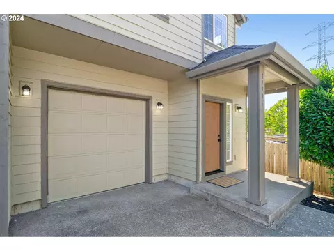 15936 SW Marlee Ln, Beaverton, OR 97078