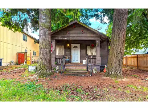 9112 SE Clinton St, Portland, OR 97266