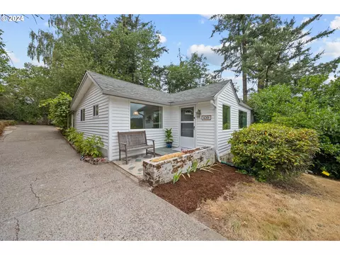6301 SW 35th Ave, Portland, OR 97221