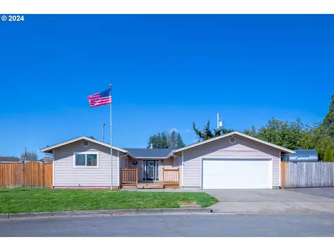 3887 Shannon St, Eugene, OR 97404
