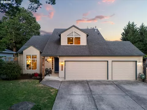 19324 Auburn Dr, Oregon City, OR 97045