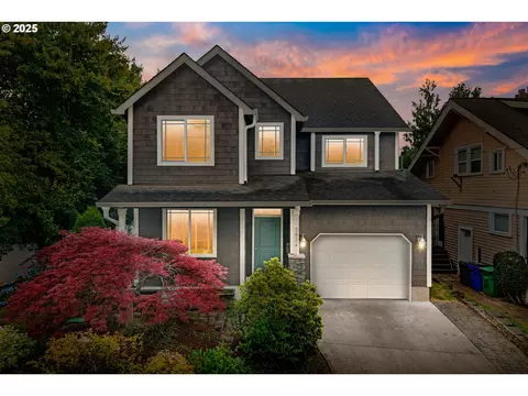 2834 SE Franklin St, Portland, OR 97202