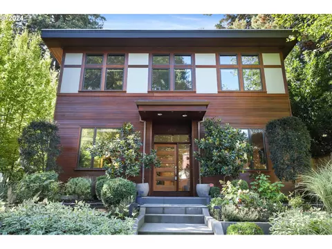 2635 SW Grenwolde Pl, Portland, OR 97201