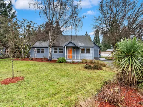 870 SE Brookwood Ave, Hillsboro, OR 97123