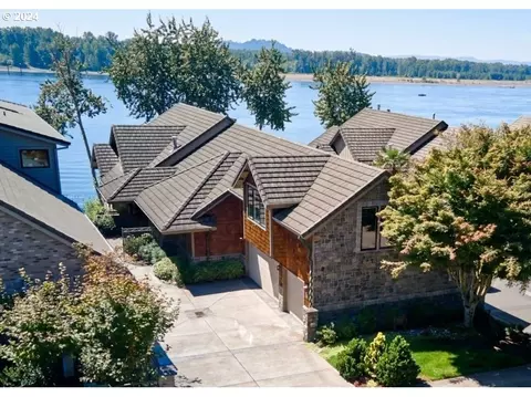 15421 SE Rivershore Dr, Vancouver, WA 98683