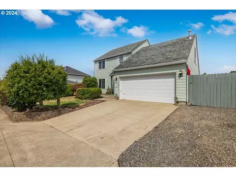 792 16th St, Lafayette, OR 97127