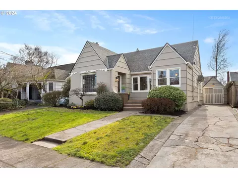 2034 NE Crane St, Portland, OR 97211