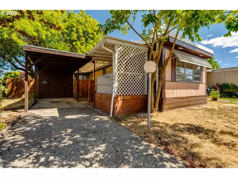 555 N Danebo Ave #36, Eugene, OR 97402