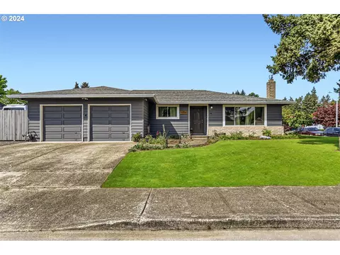 3071 SE Cedar Dr, Hillsboro, OR 97123