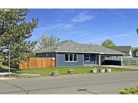 785 Idlewood Dr, Baker City, OR 97814