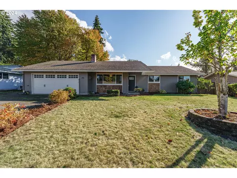8905 NE 102nd St, Vancouver, WA 98662