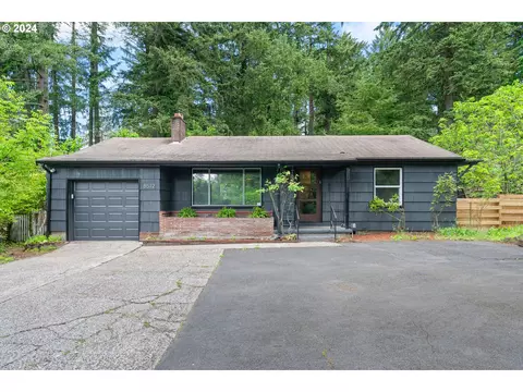 8512 SW 45th Ave, Portland, OR 97219