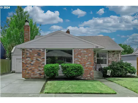 8616 NE Duddleson St, Portland, OR 97220