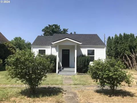 937 Maple St, Junction City, OR 97448