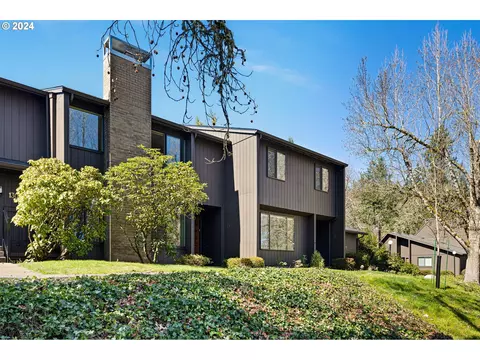 110 Westbrook Way, Eugene, OR 97405
