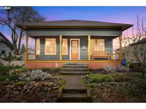 8033 N Syracuse St, Portland, OR 97203
