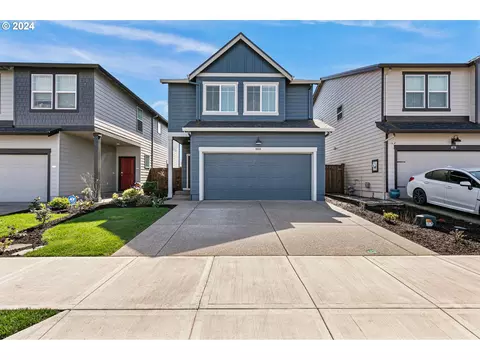 868 Ben Brown Ln, Woodburn, OR 97071