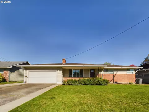 1818 NE Galloway St, Mcminnville, OR 97128