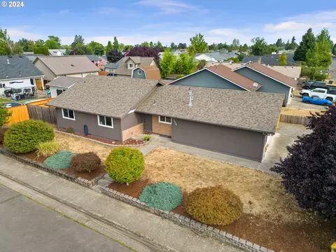 1006 Lindsay Ln, Lebanon, OR 97355