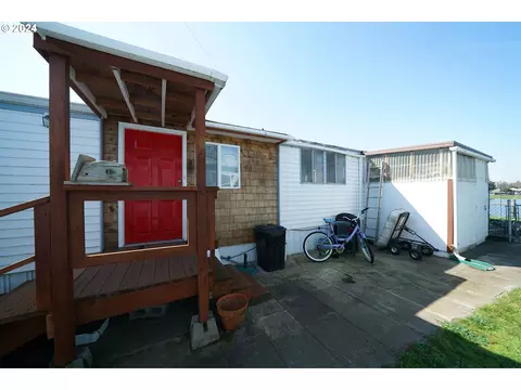 296 Island Aire Dr #43, Woodland, WA 98674